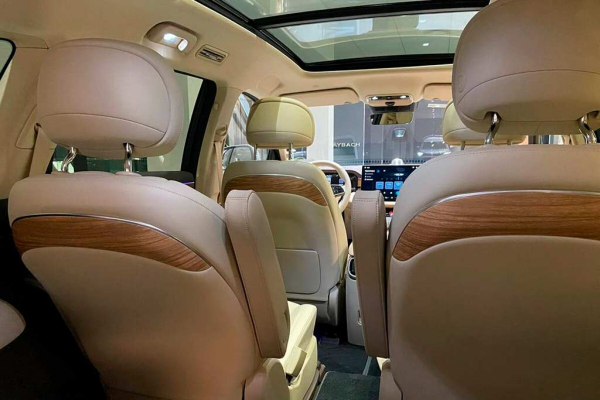 Цвета кузова Seres M7: пять доступных оттенков для кроссовера Цвета кузова Seres M7: пять доступных оттенков для кроссовера