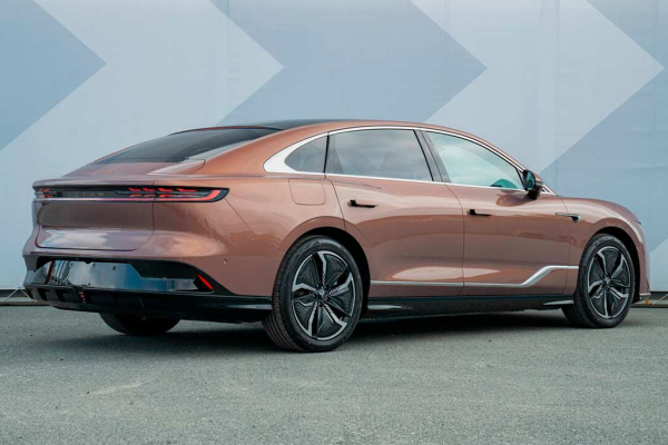 Цвета кузова Voyah Passion: шесть доступных оттенков для седана Цвета кузова Voyah Passion: шесть доступных оттенков для седана