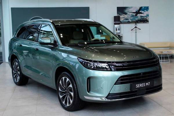 Цвета кузова Seres M7: пять доступных оттенков для кроссовера Цвета кузова Seres M7: пять доступных оттенков для кроссовера