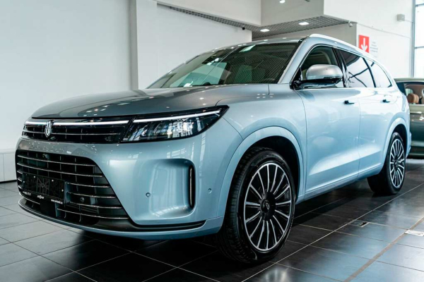 Цвета кузова Seres M7: пять доступных оттенков для кроссовера Цвета кузова Seres M7: пять доступных оттенков для кроссовера