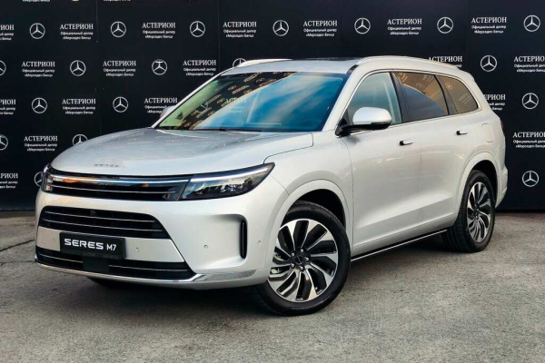 Цвета кузова Seres M7: пять доступных оттенков для кроссовера Цвета кузова Seres M7: пять доступных оттенков для кроссовера